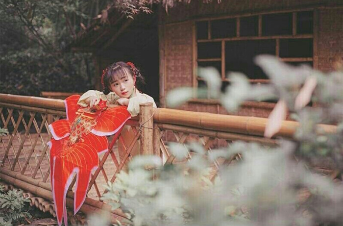 瑟庄妮加入海克斯 黯晶系列皮肤全鉴赏|kycom(图4) 瑟庄妮加入海克斯 黯晶系列皮肤全鉴赏|kycom(图4)