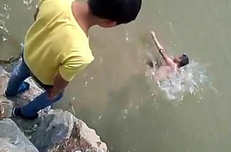 【ky.com】LOL女警冰原狙击皮肤兑换地址 FAQ常见问题完整汇总解答(图1) 【ky.com】LOL女警冰原狙击皮肤兑换地址 FAQ常见问题完整汇总解答(图1)